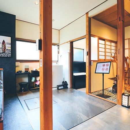 オーシャンビュー 加美屋リゾート 江ノ島,江ノ島の島内,仲見世通りから3分,海と日の出を臨む貸切の和モダン別荘 藤沢市 エクステリア 写真